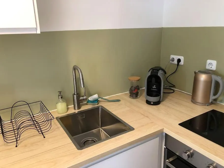 Neues, Gemuetliches Studio Im Zentrum In Ruhelage Vienna Austria